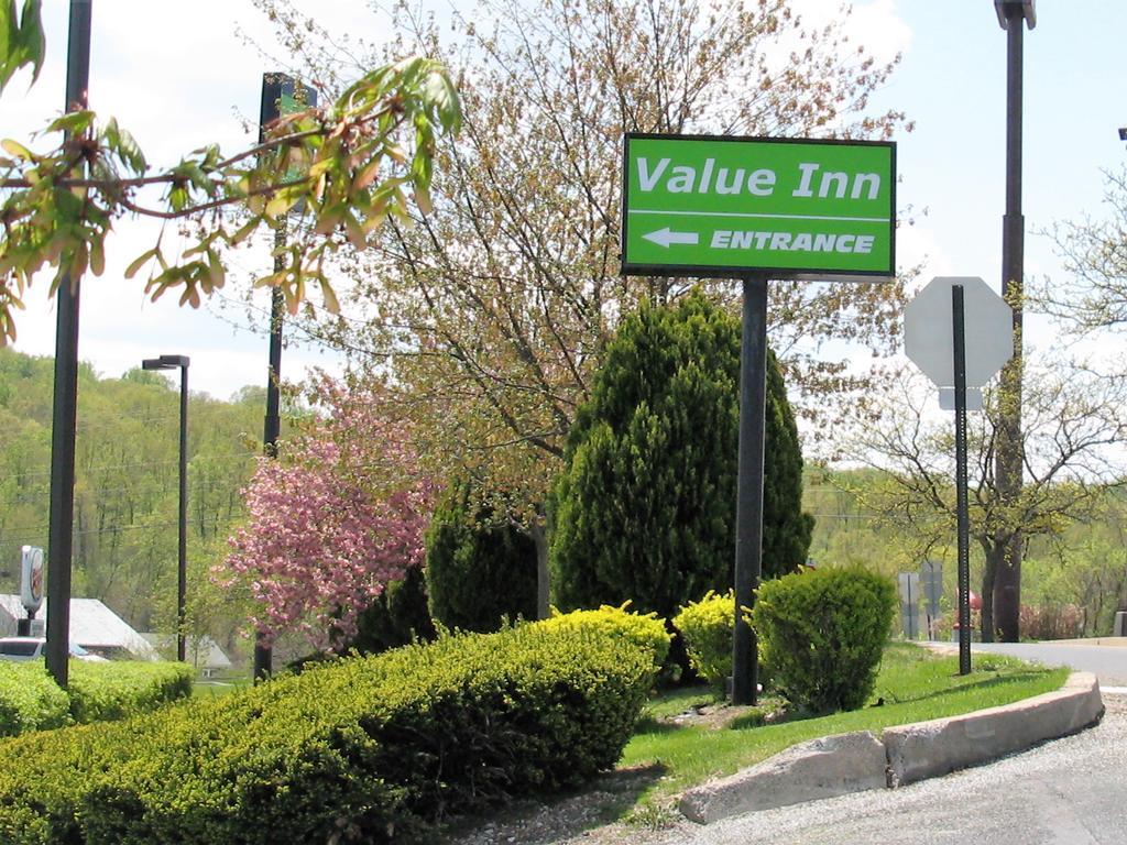 Value Inn Harrisburg-York Valley Green Exterior foto